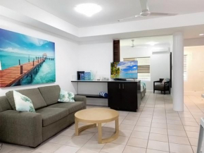 REEF RETREAT APARTMENTS PALM COVE Unit 13